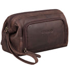 Necessaire de couro castanho Henry com logo STILORD em relevo, bolso frontal e alça de pulso, vista angular